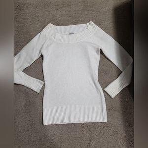 Kismet Soft White Sweater - Womans Medium